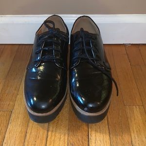 Black dress shoes